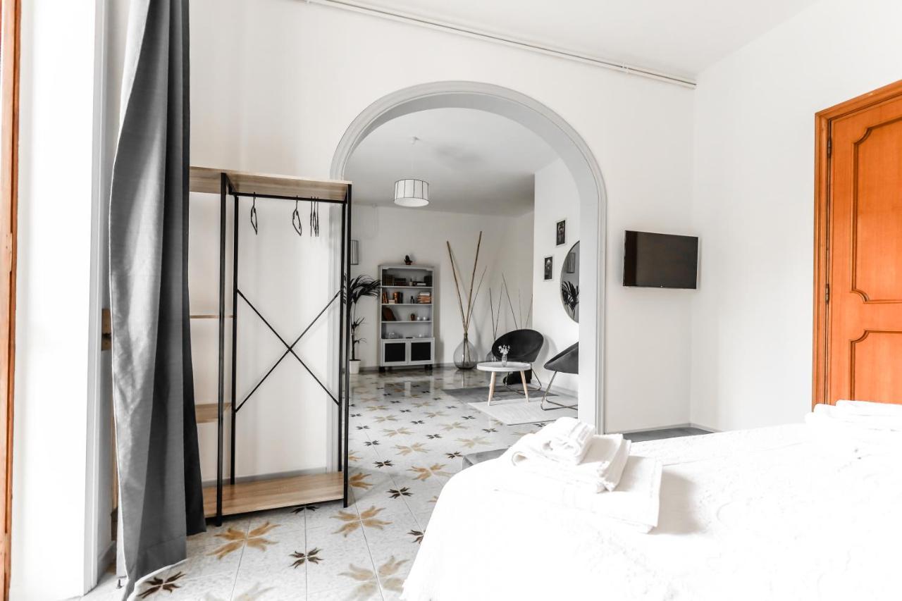 ليتشي 2 Santi - Suite And Rooms المظهر الخارجي الصورة